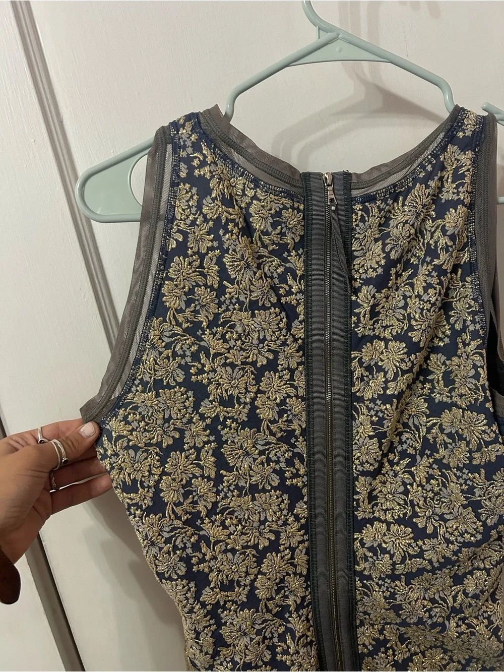 Vintage Marc Jacobs Navy and Gold Floral Jacquard Midi Dress - Picture 11 of 12